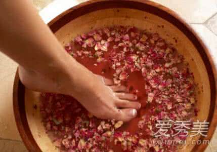 花椒泡脚有什么好处 不看不知道　花椒泡脚竟然有这么多的好处！