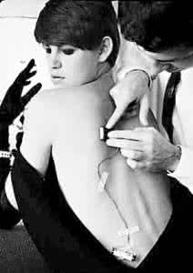 世纪50年代英国创立的 英国上世纪五十年代曾派三百名间谍来监听中国