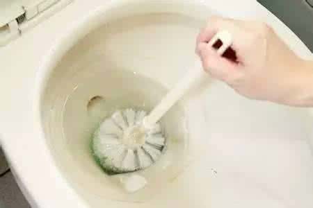 洁厕灵能清洗瓷砖吗 洁厕灵清洗需要稀释吗?
