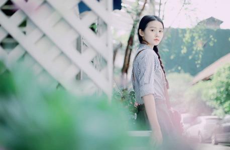 指甲指尖有圈浅色 指尖轻触那份情,那么深,那么浅【情感美文】