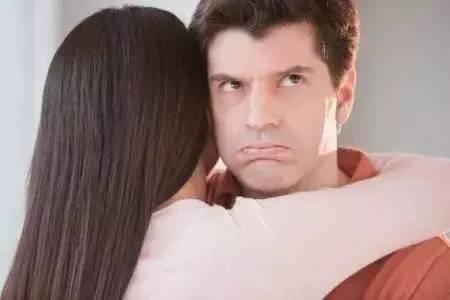 男人吃醋起来有多可怕 男人吃醋后 常有6种可怕表现