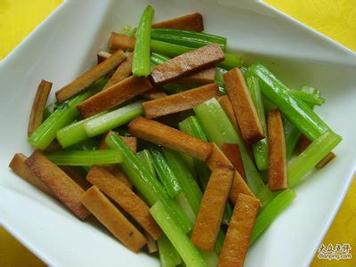 西芹炒豆干 椒香豆干西芹