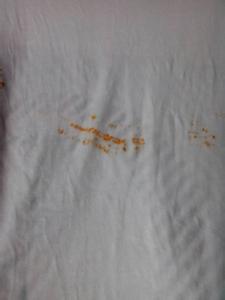 衣服沾上铁锈怎么洗 白色衣服沾到铁锈怎么洗