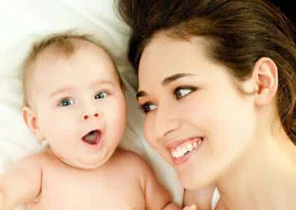 宝宝不爱哭闹更聪明 妈妈这样喂养 宝宝更聪明
