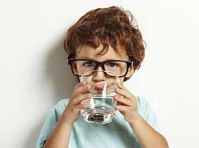 宝宝不爱喝水怎么办 冬季宝宝不爱喝水怎么办