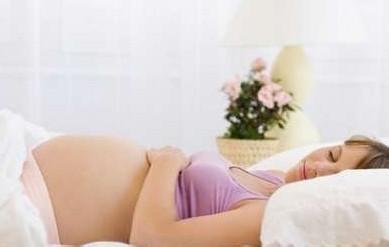 怀孕初期hcg翻倍规律 孕初期睡眠不规律怎么办?