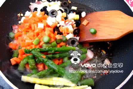 芝士培根焗饭 快速能量补充餐--蔬菜培根焗饭