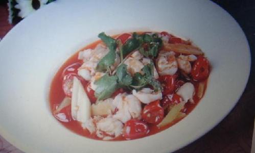 湘菜剁椒鱼头正宗做法 最新湘菜创新菜：椒香鲜鱼肚