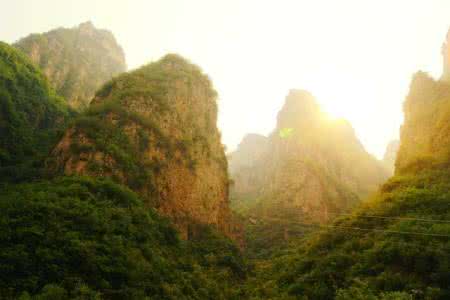 神农山旅游攻略 气势雄浑--神农山（旅游览胜）