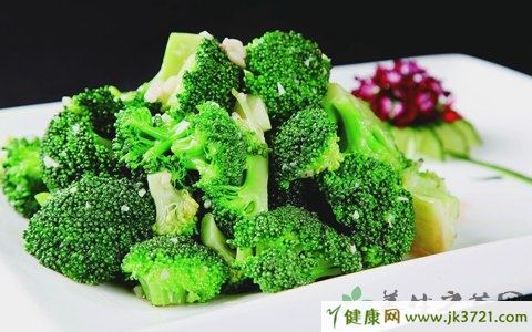 蔬菜皇冠 防癌降压的蔬菜皇冠:教你如何做清丽爽口的蒜蓉西兰花