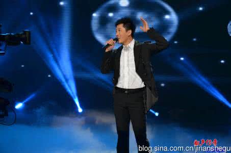 歌声传奇毛宁 歌声传奇 2012:毛宁复出演唱经典 李玉刚再展华丽中性音。