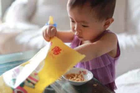 6岁胃癌 6岁孩子得胃癌！看看他妈平时都给他吃些啥东西！