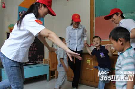 关爱孤独症儿童 关爱孤独症首写入助残日主题 重视预防孤独症