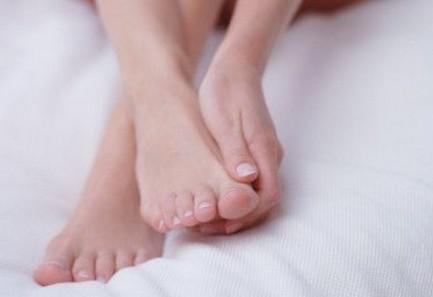 产后手脚痛的预防 孕期保健如何来预防手脚冰凉