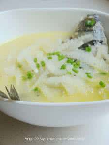 萝卜丝鲫鱼汤 鲫鱼汤 萝卜丝鲫鱼汤的做法,萝卜丝鲫鱼汤怎么做好吃,萝卜丝鲫鱼汤的家常做法