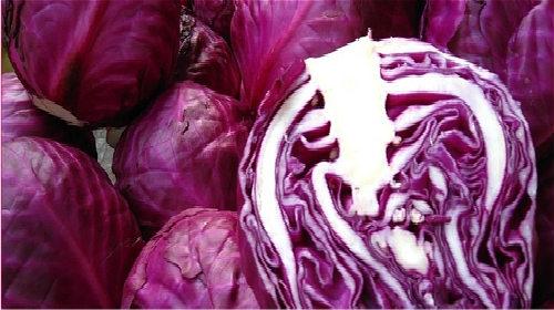 紫甘蓝可以生吃吗 紫甘蓝能生吃吗 经期能吃甘蓝吗