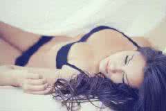 女人最喜欢那个部位 做爱时女人最喜欢被亲吻的部位