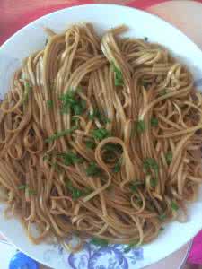 上海葱油拌面哪里好吃 葱油拌面 挂面怎么做好吃