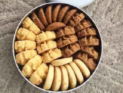 我的世界曲奇饼怎么做 我的世界曲奇饼怎么做 世界零食榜Top3的曲奇饼，排队4小时也要吃！内含福利，免排队