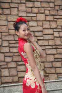 群芳妒依韵 群芳妒