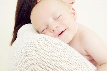 宝宝晚上睡眠不好 一岁宝宝晚上睡眠不好 宝宝晚上睡眠不好怎么回事？