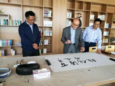 高中语文阅读教学论文 关于高中语文阅读教学中人本位的再思考