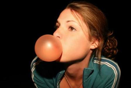 吃过大蒜口臭怎么办 吃过蒜嘴里有异味怎么办？