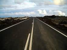 茶色镜片晚上看不见路 一条看不见未来的路