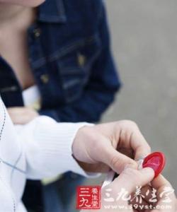 少儿不宜的避孕套广告 早泄不宜超薄 避孕套选择有学问