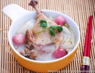 暖心暖身暖多多 【酸萝卜鸭腿汤】，开胃解腻暖身暖心