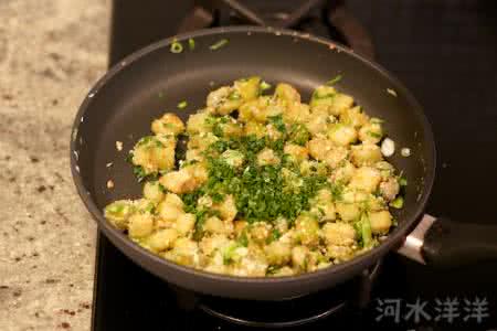 过油肉滑嫩 如丝般幼滑爽嫩的低油版烧茄子