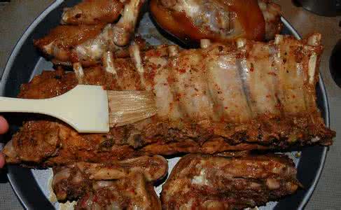 蜜汁烤排骨 图解烤猪手和蜜汁烤排骨，敢看就敢让你口水流一地￥￥