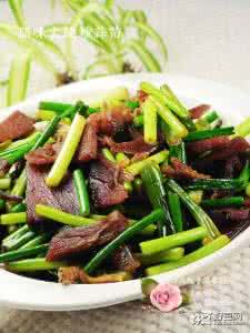 腊味小炒 家常小炒-腊味火腿炒蒜苔