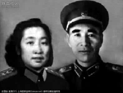 叶群 叶群唯一身穿上校军服照55年被授予上校 豪