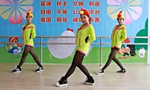广场舞姑娘追分解动作 等爱的姑娘广场舞分解动作教学视频