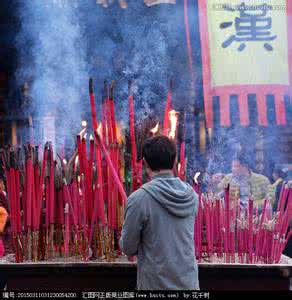北京烧香拜佛哪里灵 烧香拜佛的讲究 贪官来烧香拜佛求平安？告诉你，拜谁都没用！