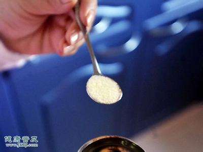 炒菜什么时候放盐 炒菜什么时候放盐好 不能一概而论由菜决定