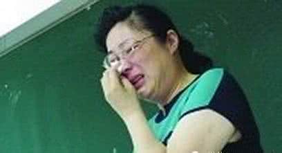 隔位退位减 特级教师 【一位特级教师在女儿自杀后的反思】孩子,妈妈把你背回来了