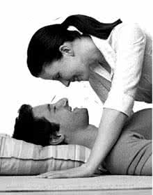 最能打动男人心女人味 最能打动男人的26种行为