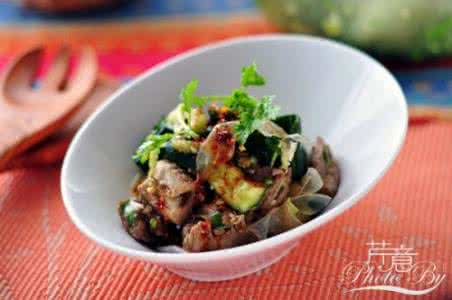 剔骨肉的做法 剔骨肉拌黄瓜的做法