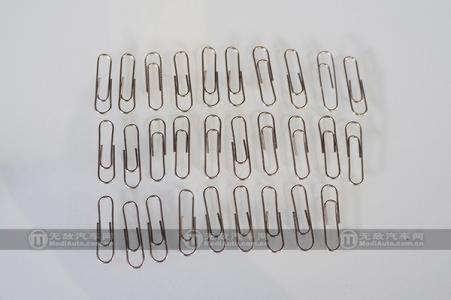 回形针 只需一块磁石与回形针，瞬间就能让旧电池重新复活