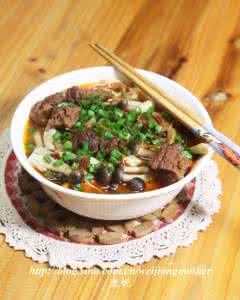 如何吃掉一碗雕爷牛腩 一锅好汤成就一碗好面【红烧牛腩面】【萝卜牛腩面】