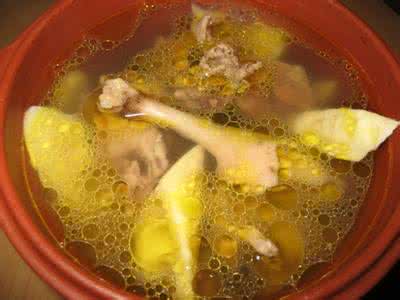 水鸭母炖什么好 竹笋杞子炖水鸭