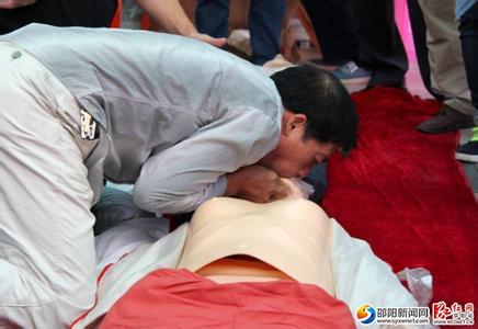 王者荣耀女英雄被掐胸 中醫的CPR—掐胸救命