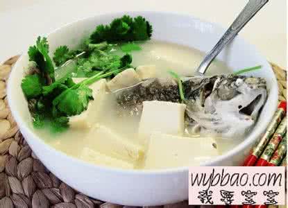 催乳素偏高吃什么食物 产后催乳食物 产后催乳的食物有哪些？产后吃什么食物能催乳