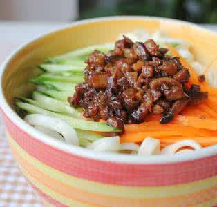 炸酱面肉丁怎么做好吃 肉丁炸酱面