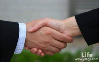 握手礼仪的基本要点 最全握手礼仪的基本要点