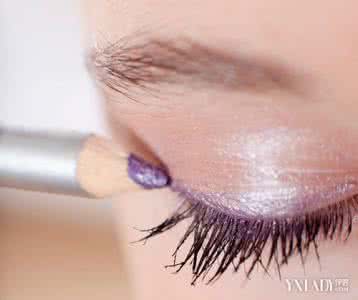 眼线膏干了怎么办 眼线膏干了怎么办 眼线膏太干怎么办