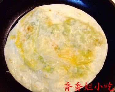 鸡蛋灌饼甜面酱的调法 鸡蛋灌饼！怎么和面？鸡蛋液怎么灌进去？面酱怎么调？大揭秘！