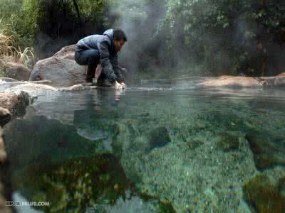 治疗玻璃体混浊眼药水 温泉水为什么混浊？